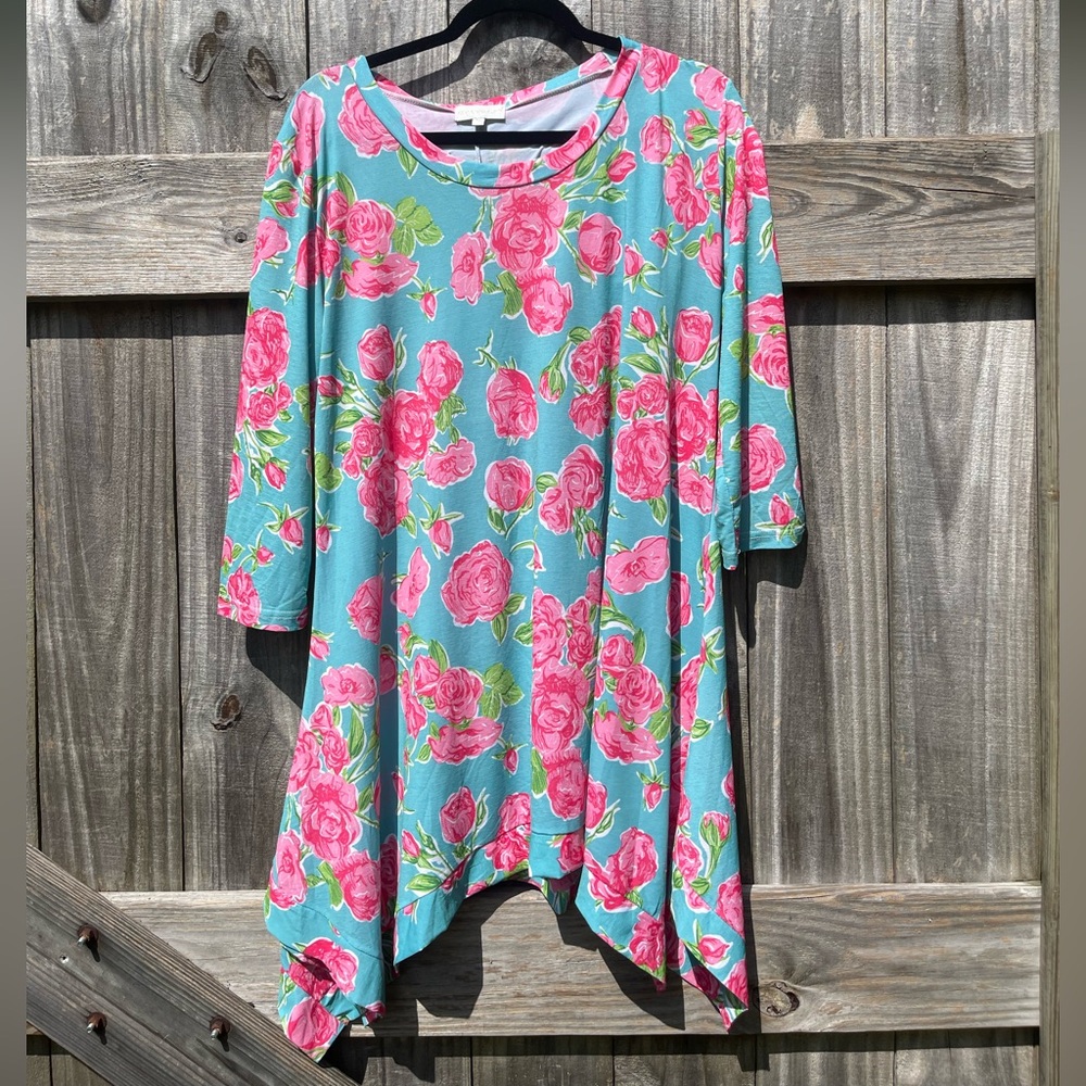 Simply Southern Floral Tunic with Pink Roses - Size L
